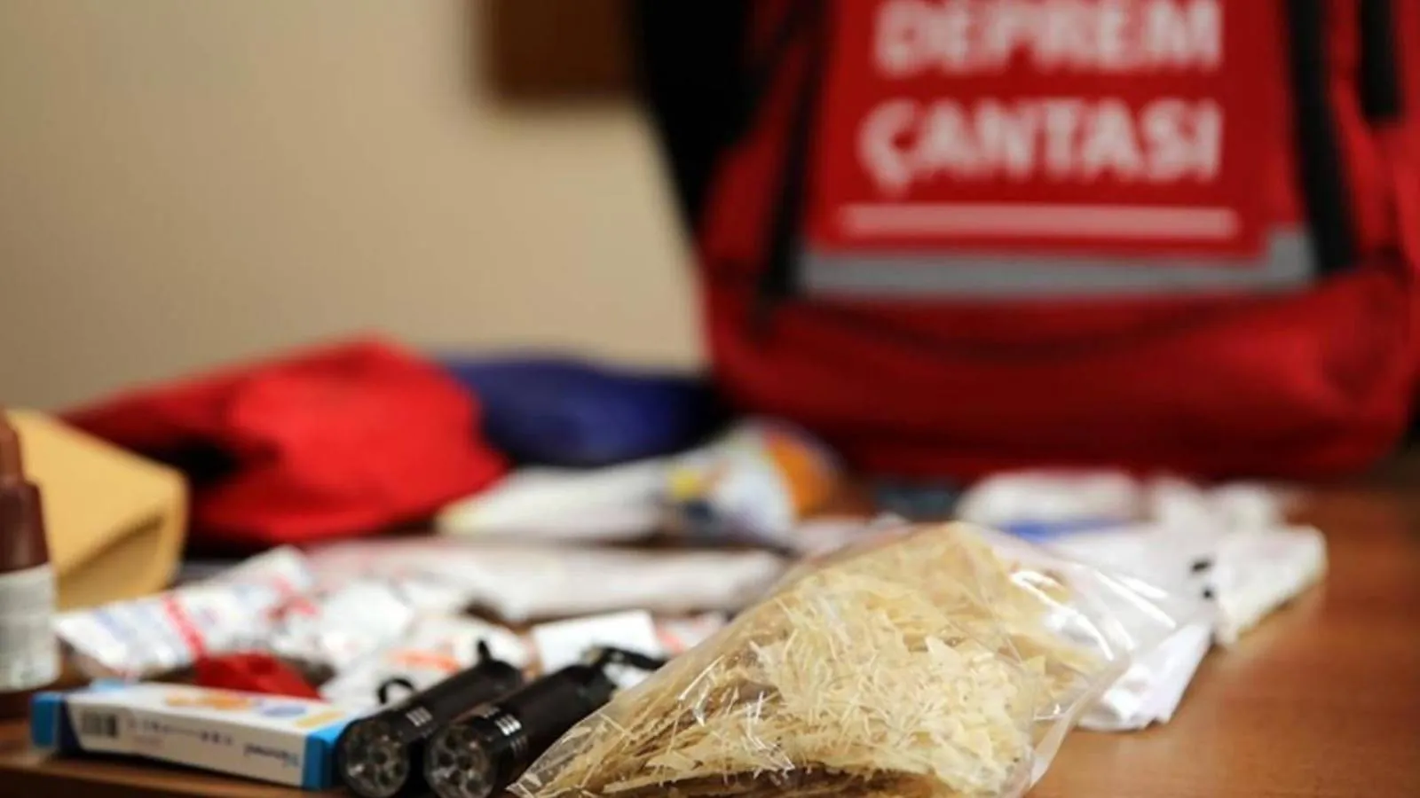 Deprem Çantasında Olması Gerekenler